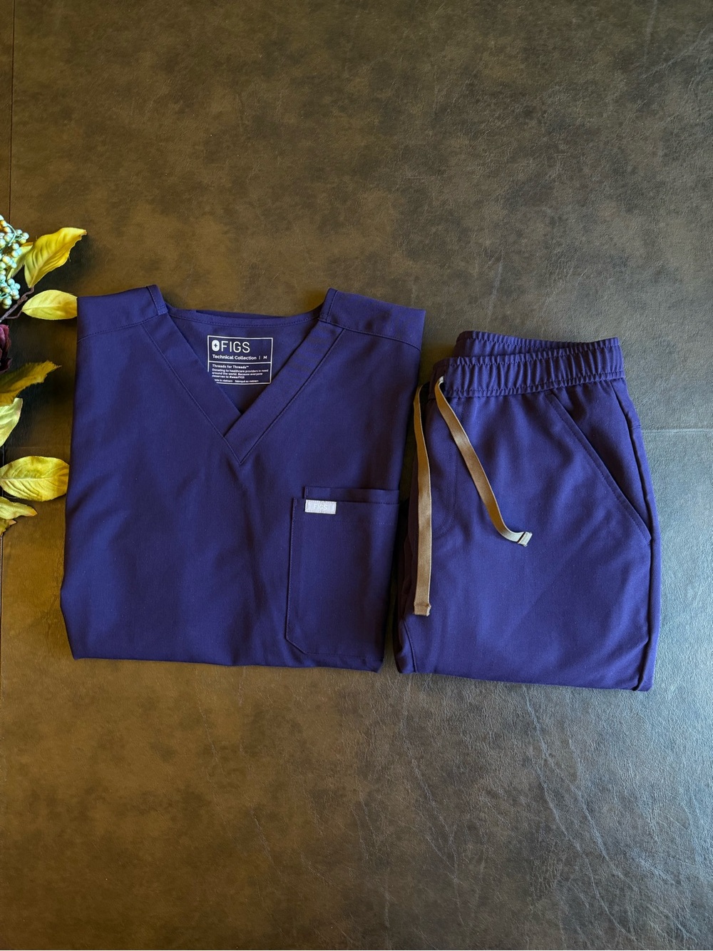 FIGS Men’s Purple Jam Scrub Set: Leon Scrub Top (M) & Tansen Jogger Pant (S)